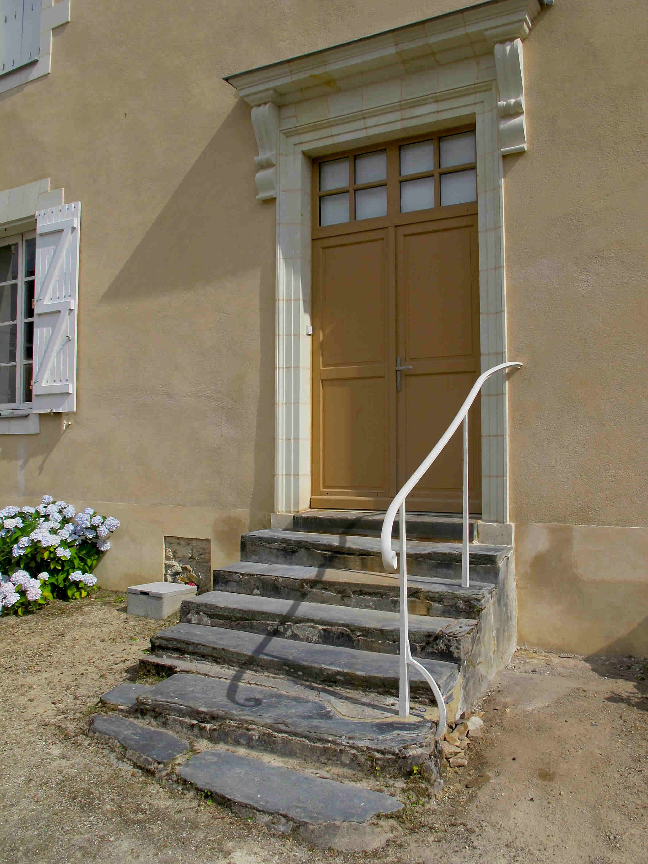 Main-courantes sur Perrons