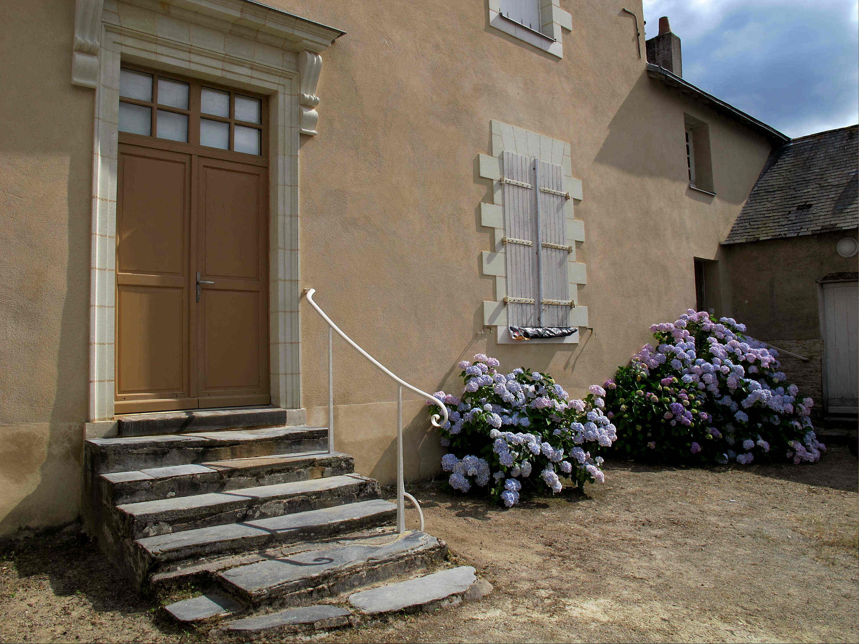 Main-courantes sur Perrons