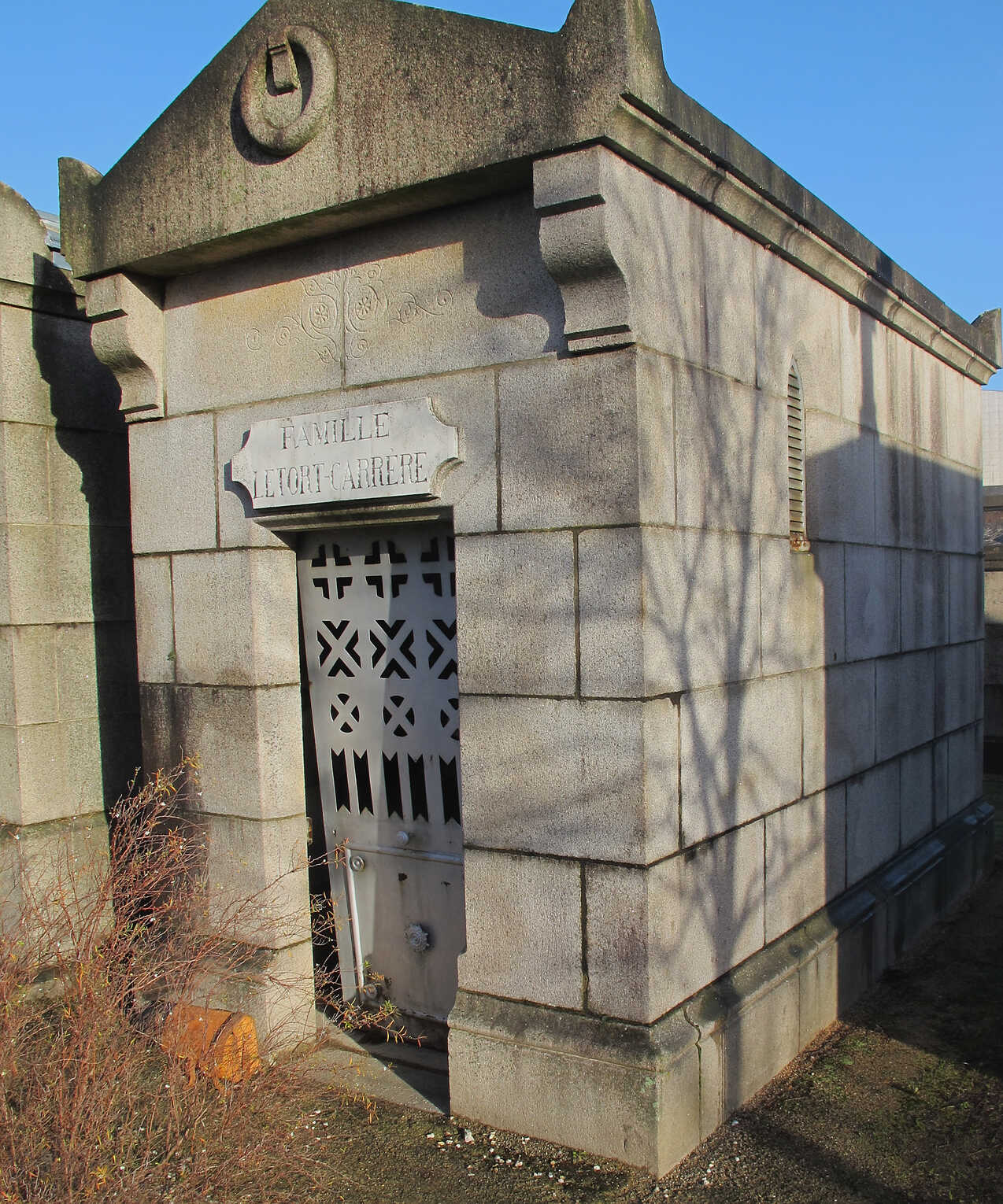 Porte de Caveau
